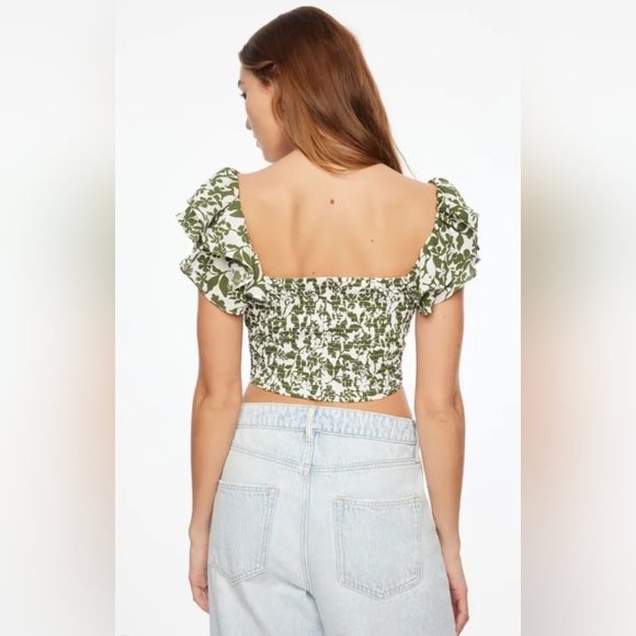 Dynamite Short sleeve ruffle sweetheart top - Picture 3 of 7